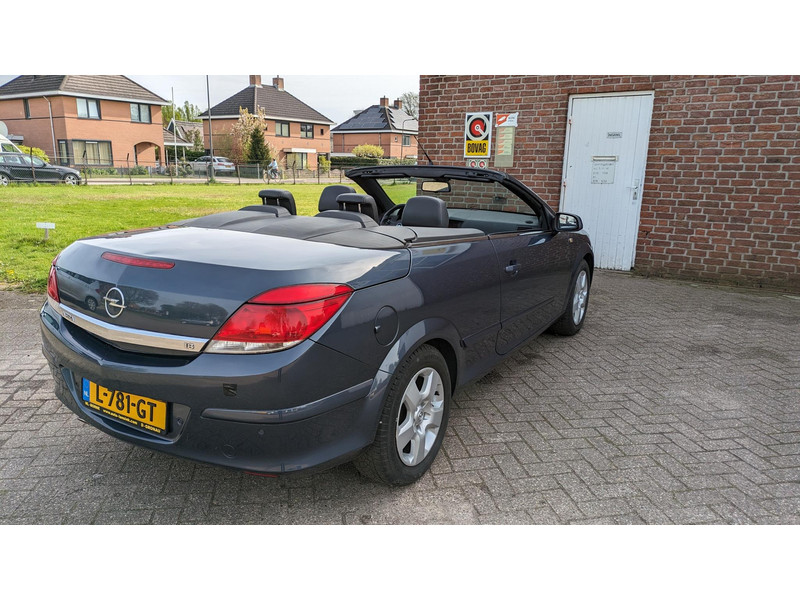 Opel Astra TwinTop 1.8 Cosmo - airco - automaat - TwinTop 1.8 Cosmo - airco - automaat