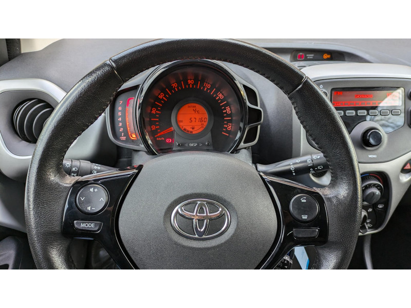 Toyota Aygo 1.0 VVT-i X- airco - bluetooth - 1.0 VVT-i X- airco - bluetooth