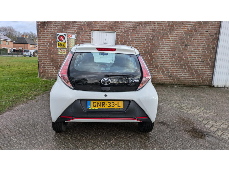 Toyota Aygo 1.0 VVT-i X- airco - bluetooth - 1.0 VVT-i X- airco - bluetooth