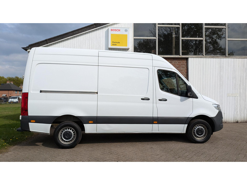 Mercedes-Benz Sprinter 317CDI - L2H2 - airco - trekh. - 317CDI - L2H2 - airco - trekh.