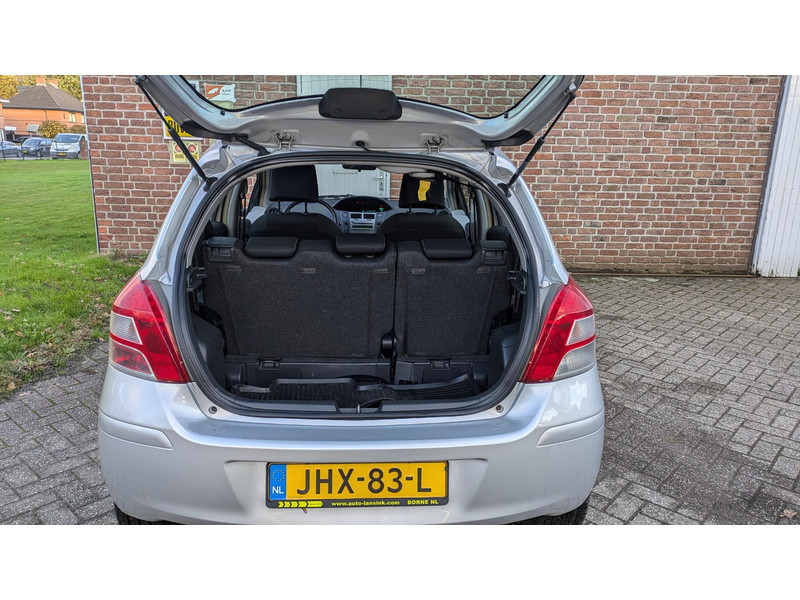 Toyota Yaris 1.3 VVTi - airco - 5 drs. - 2e eign. - 1.3 VVTi - airco - 5 drs. - 2e eign.