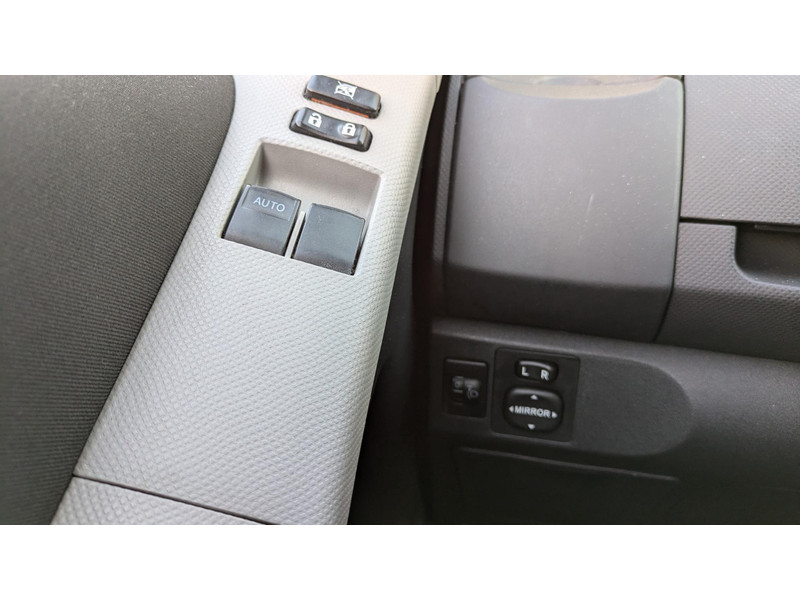 Toyota Yaris 1.3 VVTi - airco - 5 drs. - 2e eign. - 1.3 VVTi - airco - 5 drs. - 2e eign.