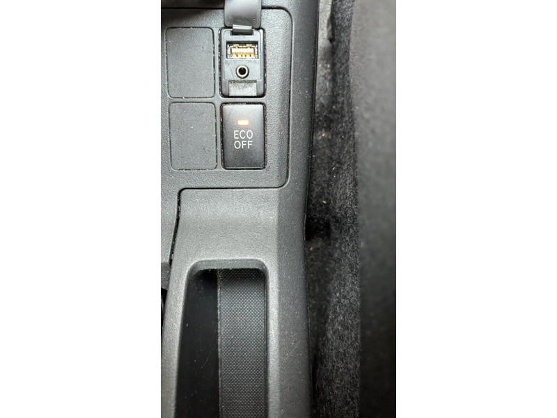 Toyota Yaris 1.3 VVTi - airco - 5 drs. - 2e eign. - 1.3 VVTi - airco - 5 drs. - 2e eign.