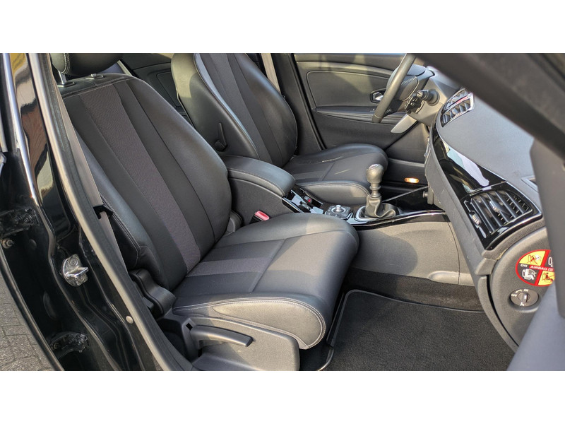 Renault Mégane Estate 1.4 TCe Bose - Navi - 1e eign. - Estate 1.4 TCe Bose - Navi - 1e eign.