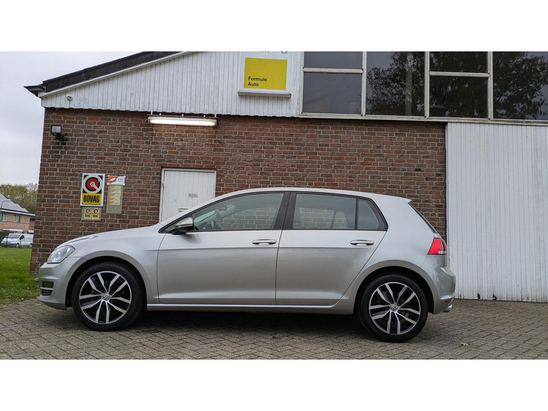 Volkswagen Golf 1.2 TSI Highline - airco - MFL - Navi - 1.2 TSI Highline - airco - MFL - Navi