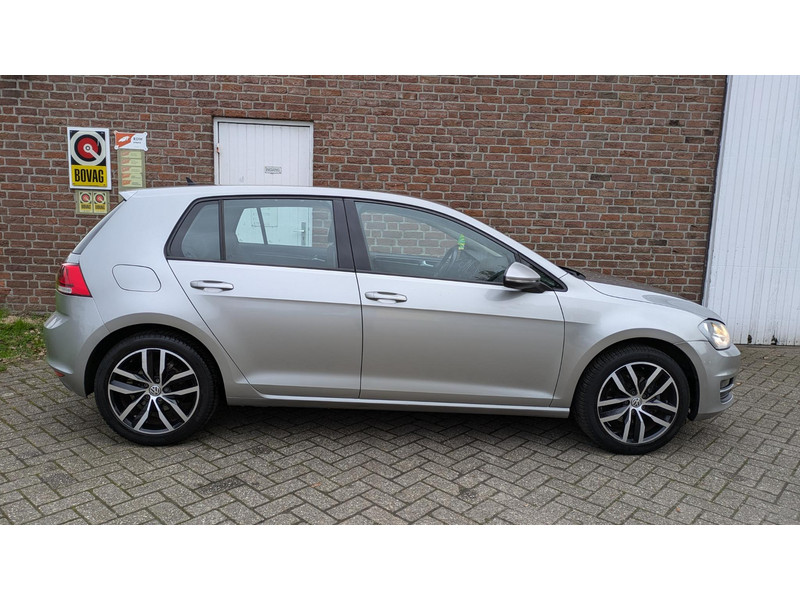 Volkswagen Golf 1.2 TSI Highline - airco - MFL - Navi - 1.2 TSI Highline - airco - MFL - Navi