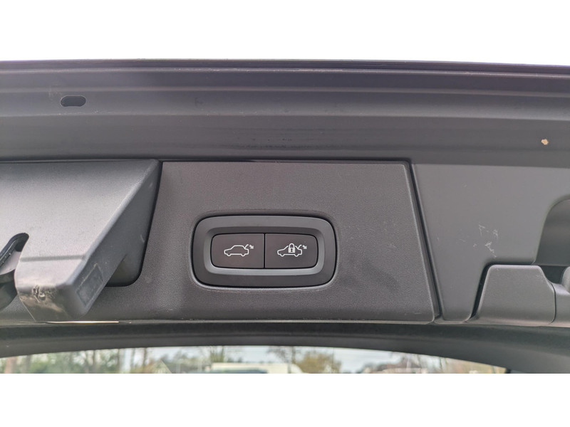 Volvo V90 2.0 T8 AWD Inscription - 2.0 T8 AWD Inscription