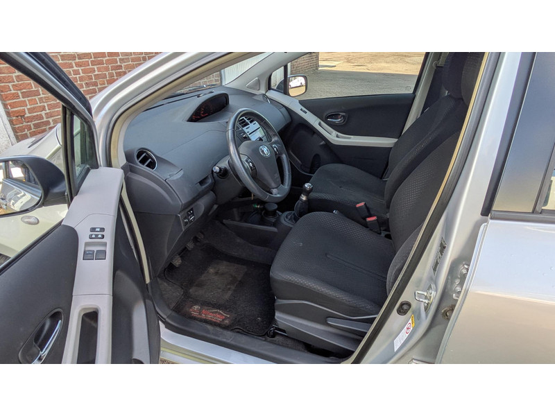 Toyota Yaris 1.0 VVTi Cool - 1e eign. , onderhoud aanw. - 1.0 VVTi Cool - 1e eign. , onderhoud aanw.