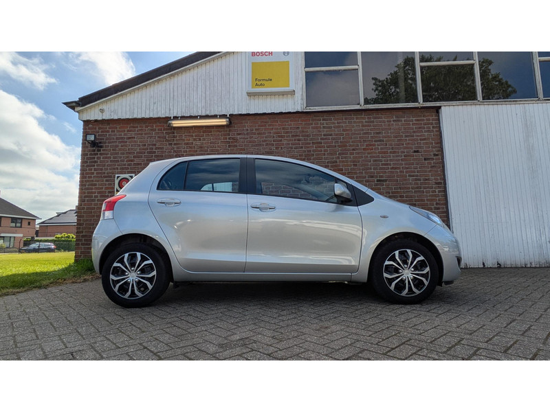 Toyota Yaris 1.0 VVTi Cool - 1e eign. , onderhoud aanw. - 1.0 VVTi Cool - 1e eign. , onderhoud aanw.