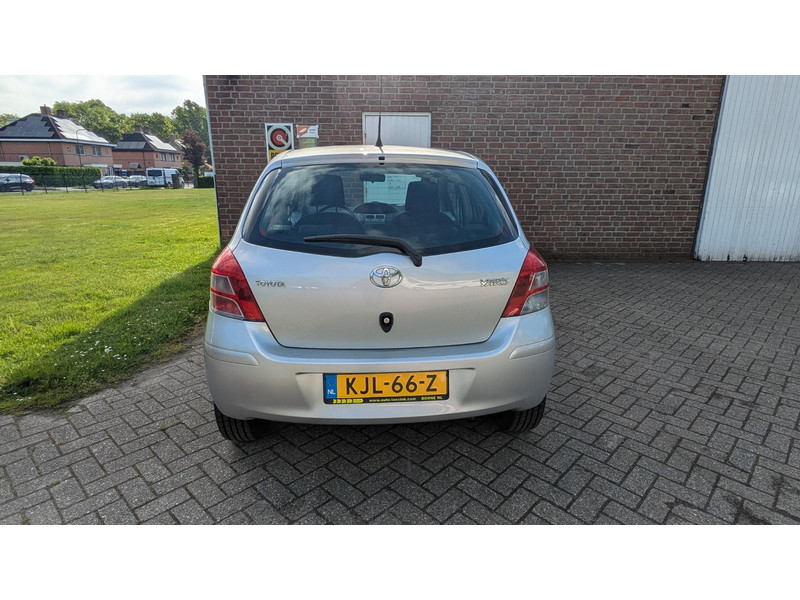 Toyota Yaris 1.0 VVTi Cool - 1e eign. , onderhoud aanw. - 1.0 VVTi Cool - 1e eign. , onderhoud aanw.