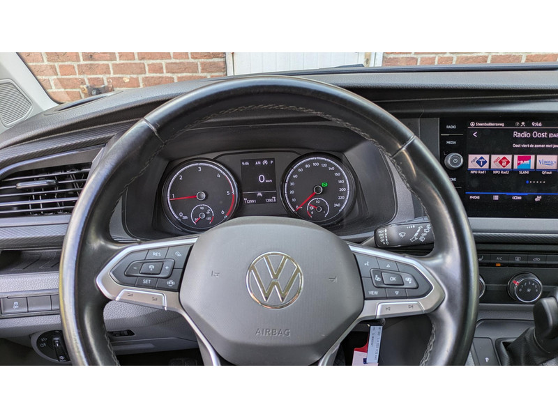 Volkswagen Transporter 2.0 TDI L2H1 DC - Aut. - Camera - - 2.0 TDI L2H1 DC - Aut. - Camera -