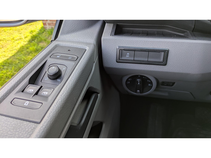 Volkswagen Transporter 2.0 TDI L2H1 DC - Aut. - Camera - - 2.0 TDI L2H1 DC - Aut. - Camera -