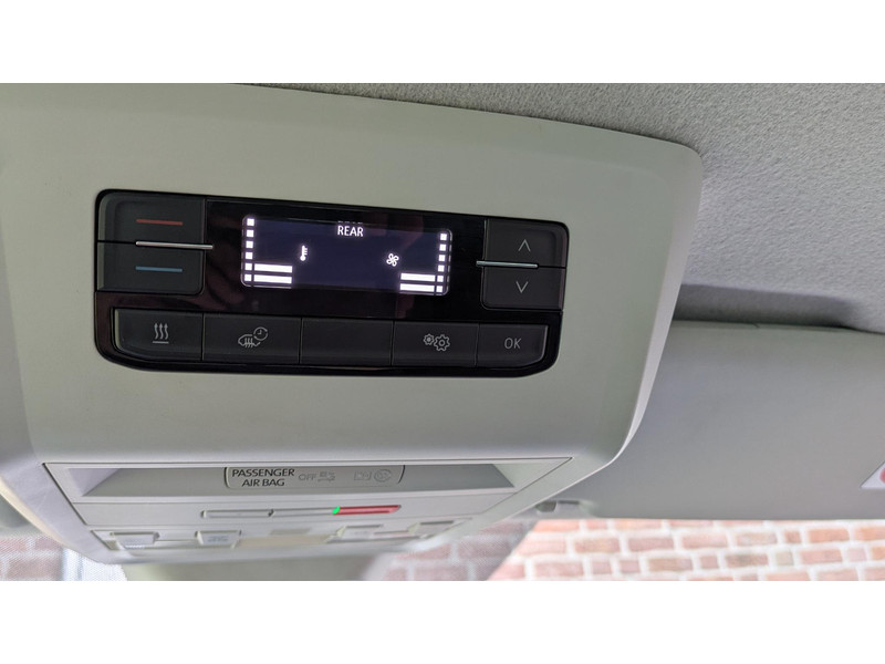 Volkswagen Transporter 2.0 TDI L2H1 DC - Aut. - Camera - - 2.0 TDI L2H1 DC - Aut. - Camera -