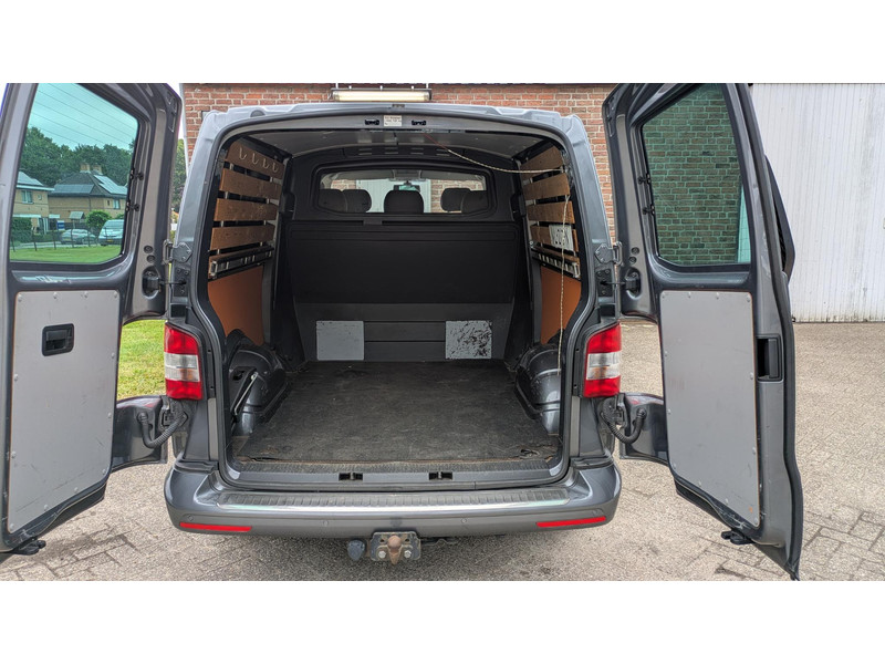 Volkswagen Transporter 2.0 TDI L2H1 DC - Aut. - schuifd. L + R - 2.0 TDI L2H1 DC - Aut. - schuifd. L + R