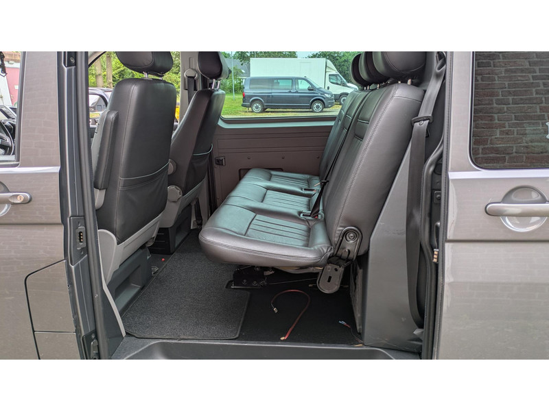 Volkswagen Transporter 2.0 TDI L2H1 DC - Aut. - schuifd. L + R - 2.0 TDI L2H1 DC - Aut. - schuifd. L + R